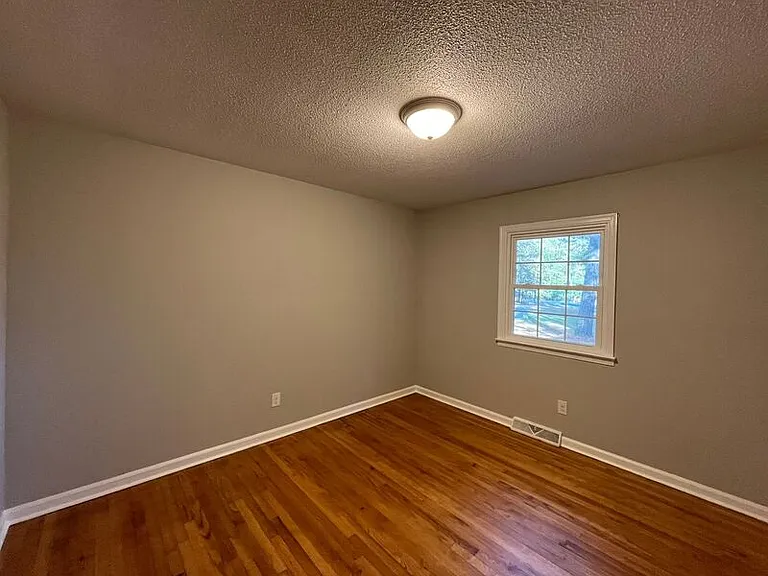 13009 Creedmoor Rd — Photo 17