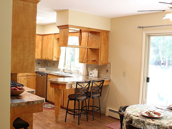 5th image of 3207 Saint Marys Dr
