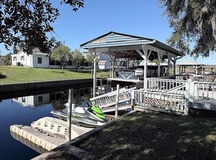 2086 Starboard Dr, Geneva, FL 32732
