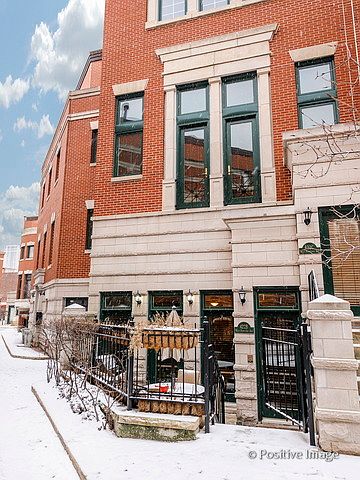 1st image of 422 W Armitage Ave #B