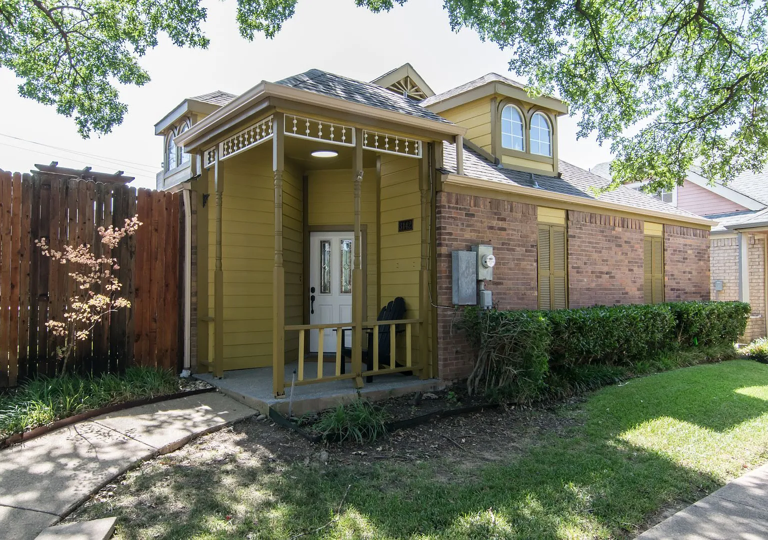 3142 Royal Gable Drive — Photo 1