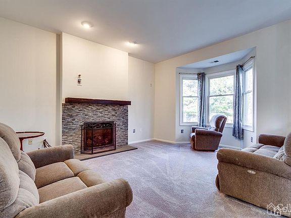 4th image of 111 Providence Blvd