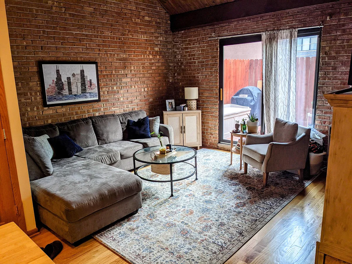 Building Photo - 2660 N Halsted St #1