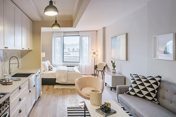 Rented by Zjama Realty Corp | media 25