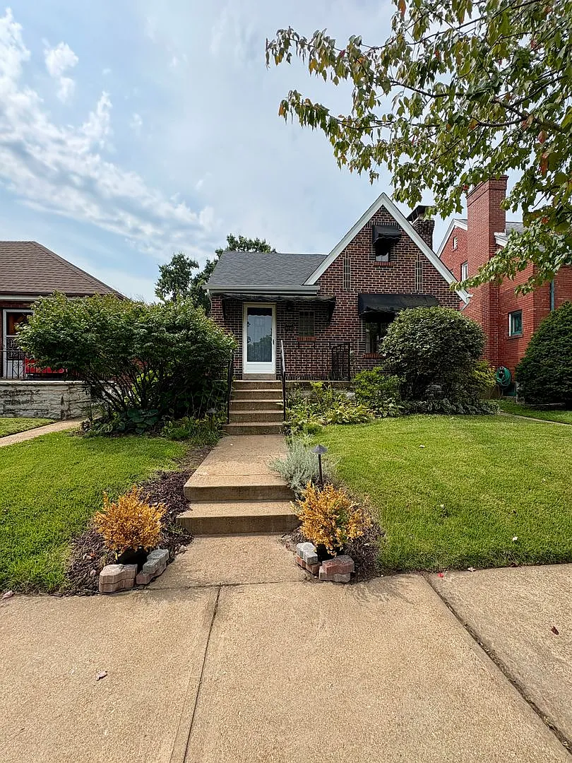 6040 Marquette Ave | Saint Louis 63139 — Photo 1