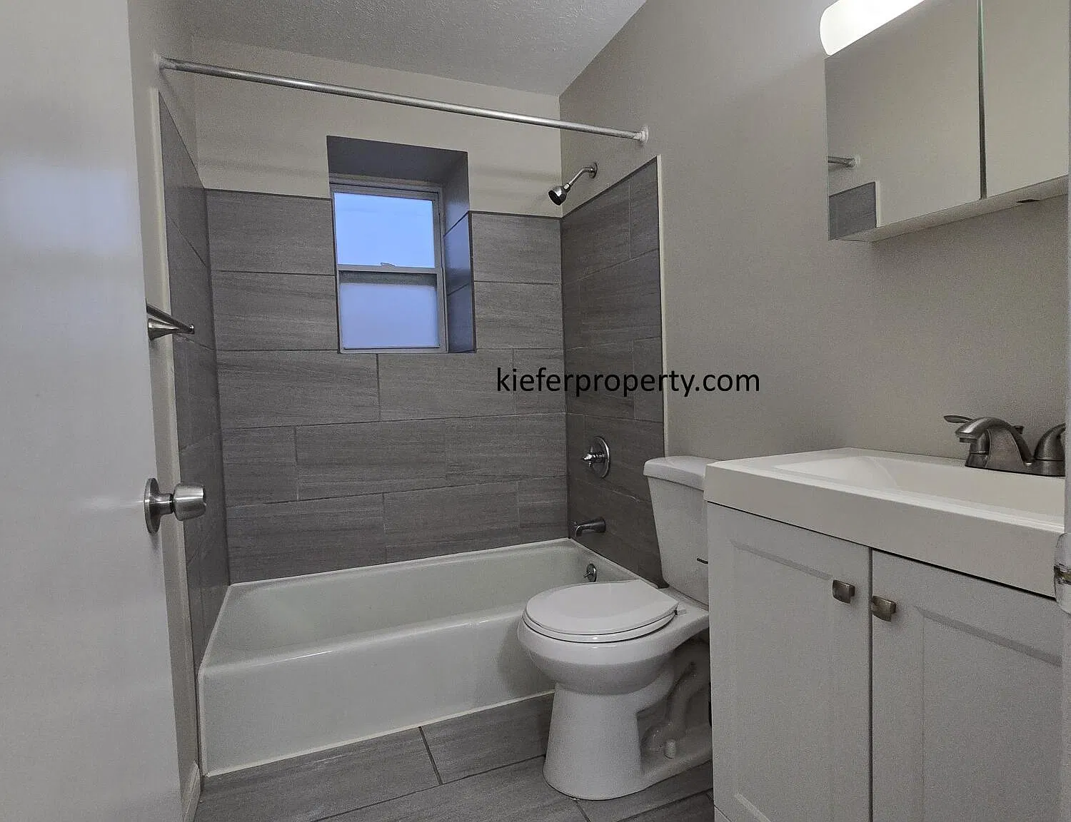 2 bed, 1.0 bath, 800 sqft, $895 — Photo 4