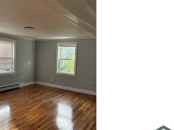 58 Bateman St Floor 2, Roslindale, MA 02131