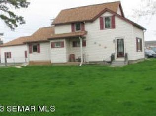 212 1st Ave SE, Pine Island, MN 55963