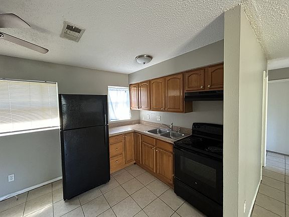 5th image of 3750 138th Ave #A