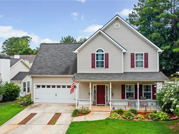 60 Crescent St, Newnan, GA 30265