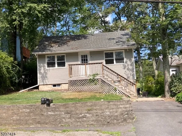 18 Larson Trail, Hopatcong Boro, NJ 07843