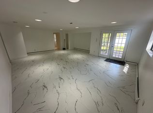 (Undisclosed Address), Hewlett, NY 11557