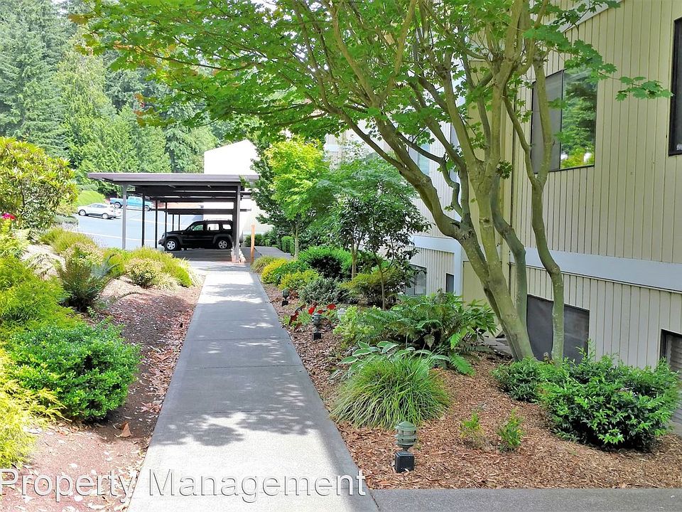 1st image of 26425 Pennsylvania Ave NE #26