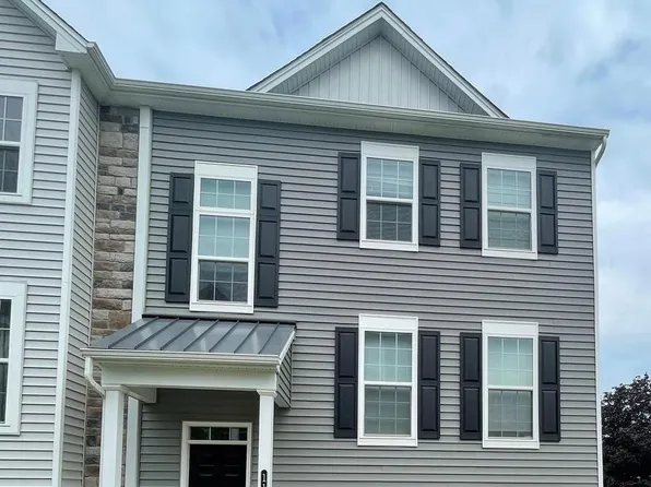 110 Hartzels Ln, Chalfont, PA 18914