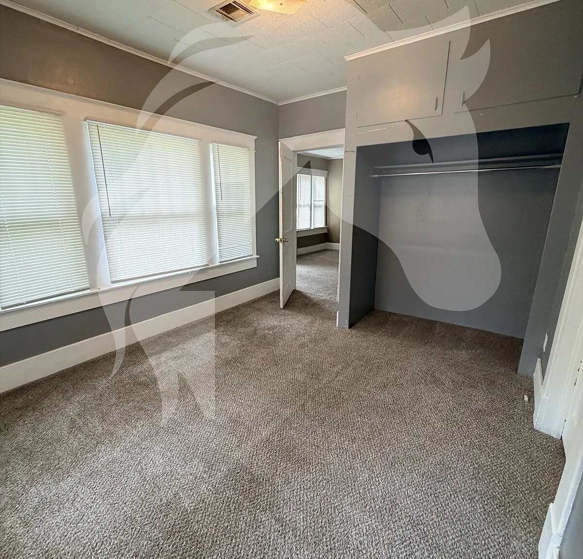 3 bed, 1.0 bath, $975 — Photo 4
