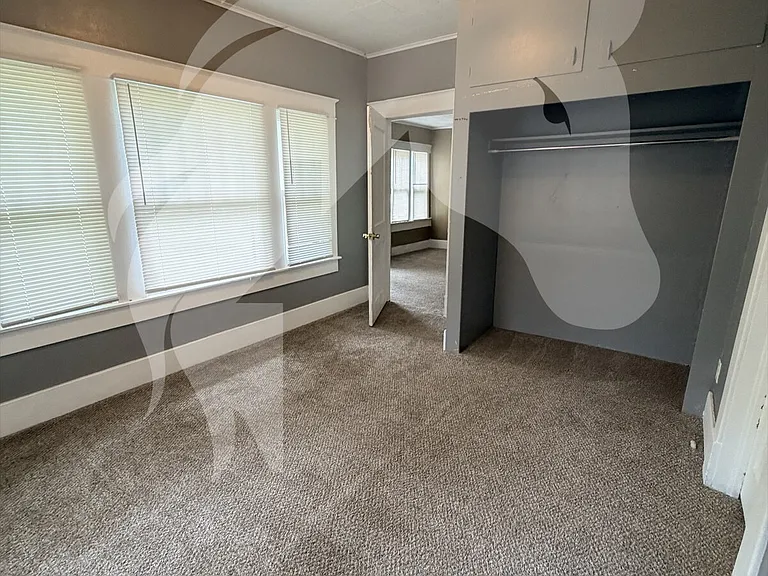 1123 Holly St — Photo 4