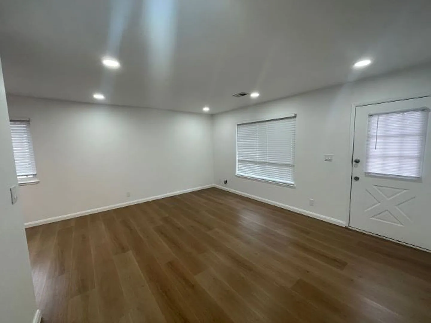 Completely remodeled condo in Union City has all the bells & whistles. — Photo 3