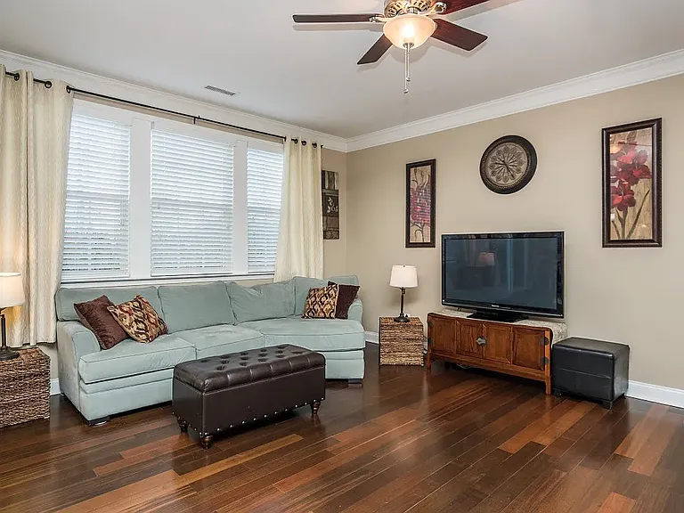 4012 Jockey Club Cir — Photo 6