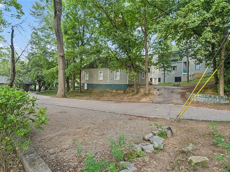 1081 McMillan St NW — Photo 16