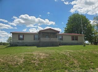 2541 W Robin Rd, Scottsburg, IN 47170