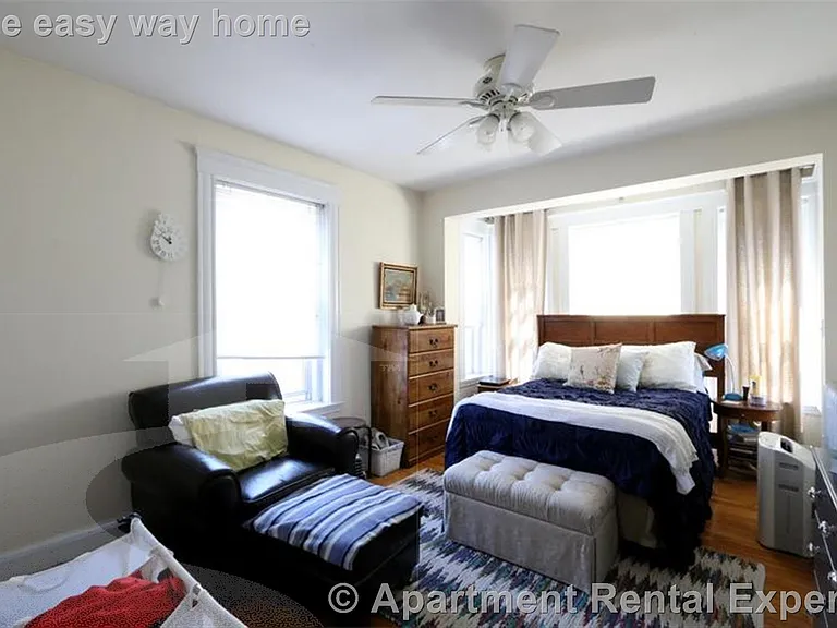331 Harvard St — Photo 10