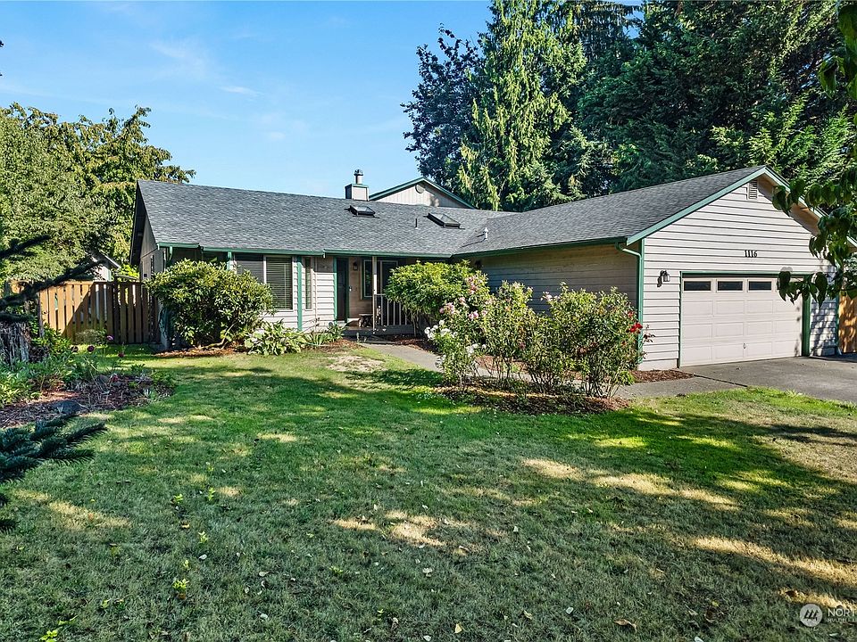 1st image of 1116 NE Fenske Drive