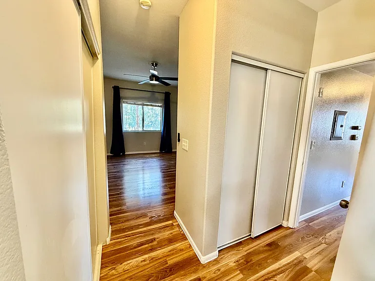 5650 E Sahara Ave #2024 — Photo 17