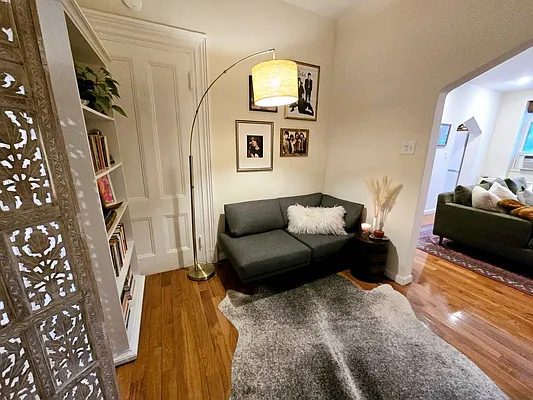 Rented by Voro New York | media 5