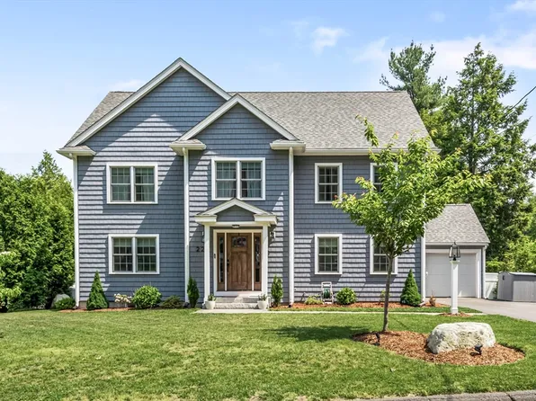 22 Homestead Rd, Lynnfield, MA 01940