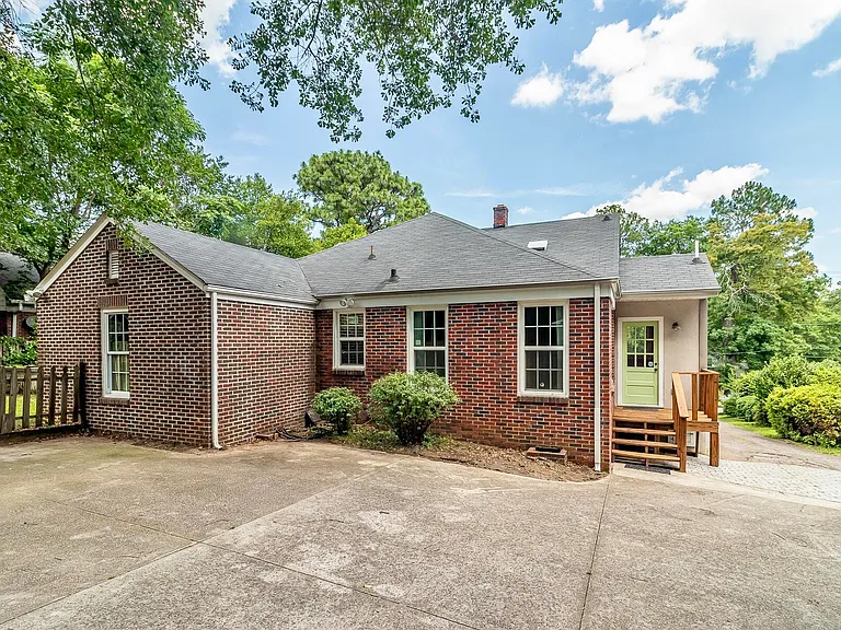 703 Hickman Rd — Photo 2