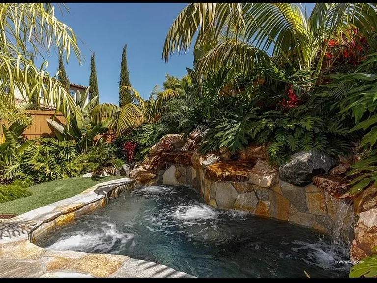 1679 Buena Vista Way — Photo 2