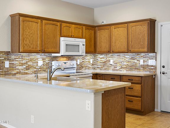 4th image of 10960 E MONTE Avenue #261
