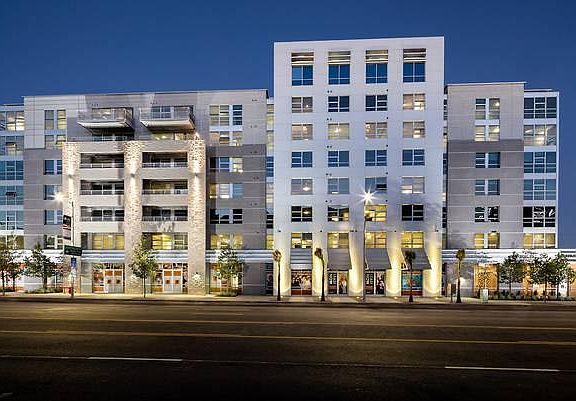 2nd image of 1365 S Figueroa St #328