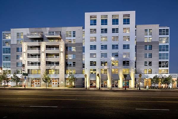 1st image of 1362 S Figueroa St