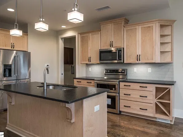 121 Rhett St Unit 505, Greenville, SC 29601