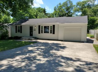 6936 Beverly St, Overland Park, KS 66204