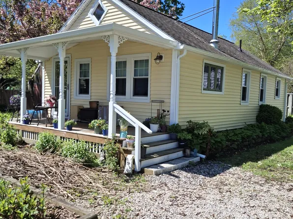 (undisclosed Address), Niantic, CT 06357
