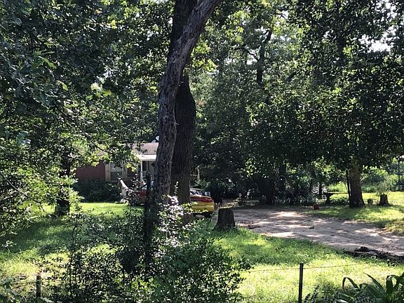 2nd image of 3298 W Pin Oak Ln