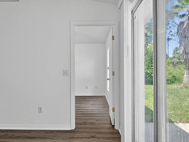 15 Renmont Ct — Photo 25