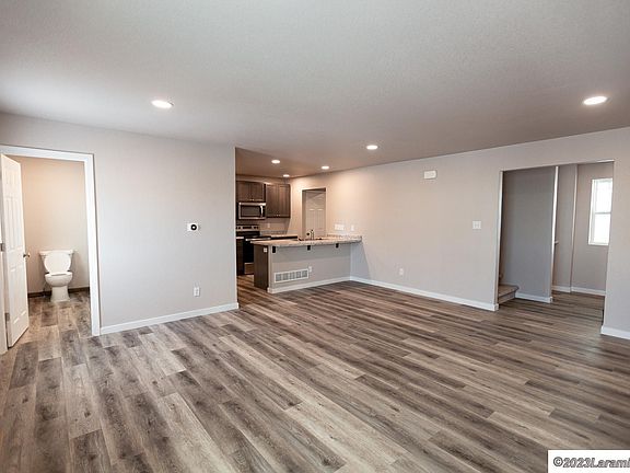 5th image of 4521 Bobolink Ln #104-A