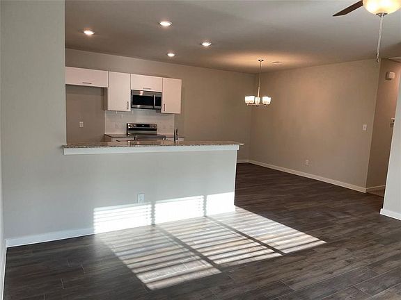 2nd image of 9797 Grosbeak Ln