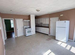 94 W Cole St FLOOR 3, Pawtucket, RI 02860