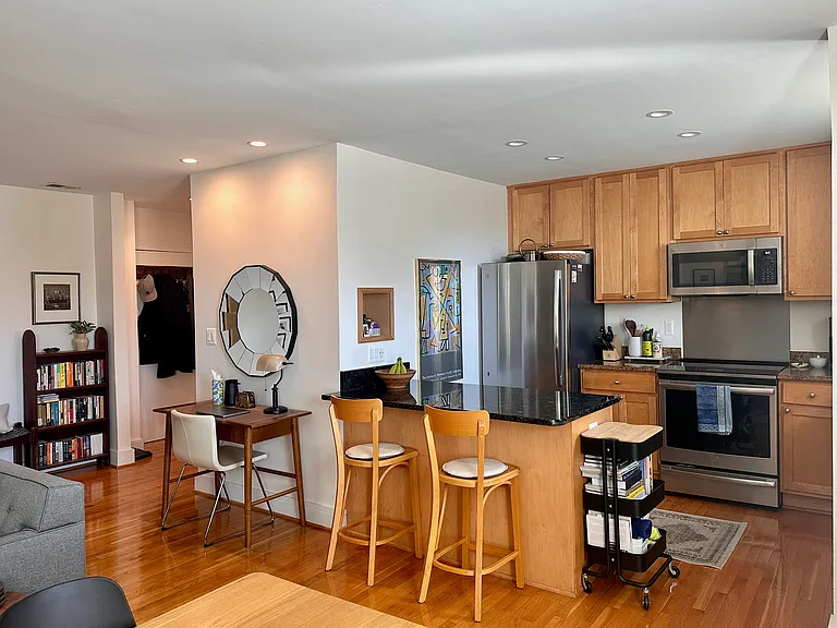 2901 16th St NW #201 — Photo 18