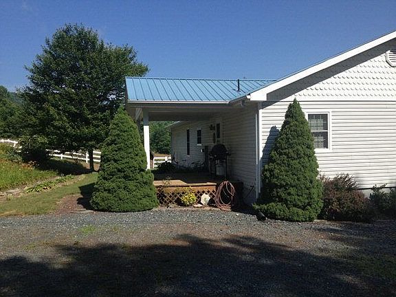 3rd image of 364 Sunnybrook Ln