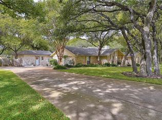 800 Red Bud Ln, Round Rock, TX 78665