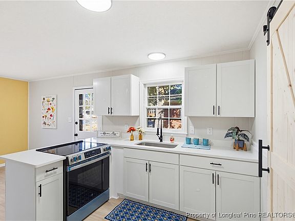 3rd image of 425 Ralph St