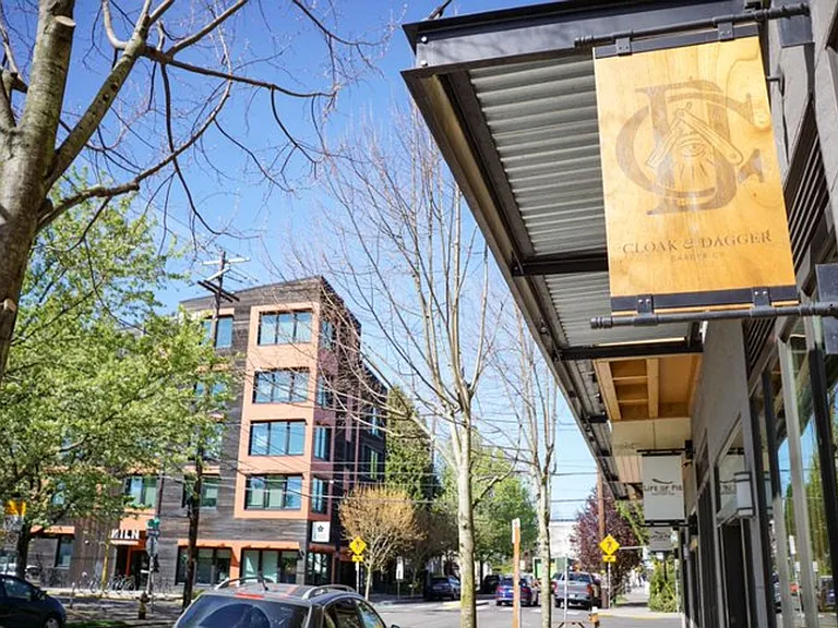 2320 N Vancouver Ave #201 — Photo 16