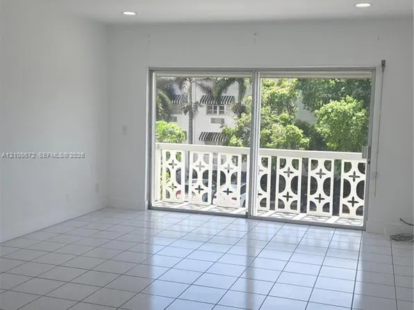 9700 E Bay Harbor Dr APT 201, Bay Harbor Islands, FL 33154