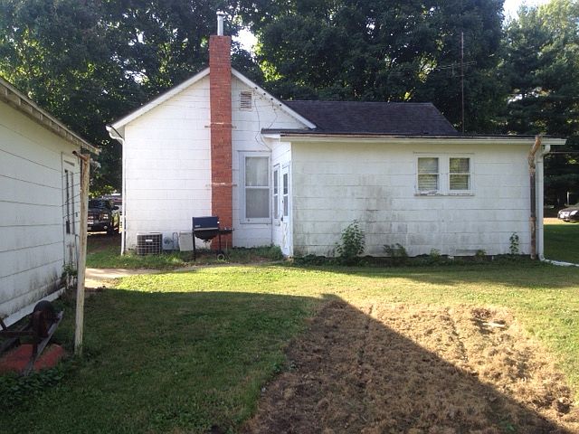 2nd image of 316 W Walnut St