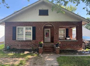 1319 E 12th Ave, Winfield, KS 67156